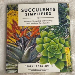 Succulents Simplified by Debra Lee Baldwin - Paperback Book
